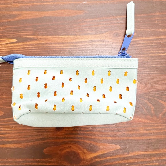 Urban outfitters mini pineapple makeup/pencil case - Picture 2 of 3